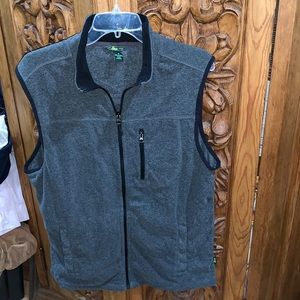 EUC Bass medium dark gray fleece vest